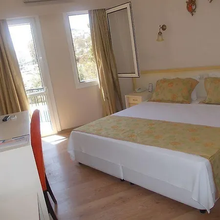 Hotell Gundem 4*